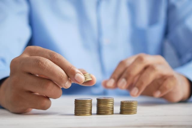 Investing Smart: The Role of AI in Modern Stock Trading